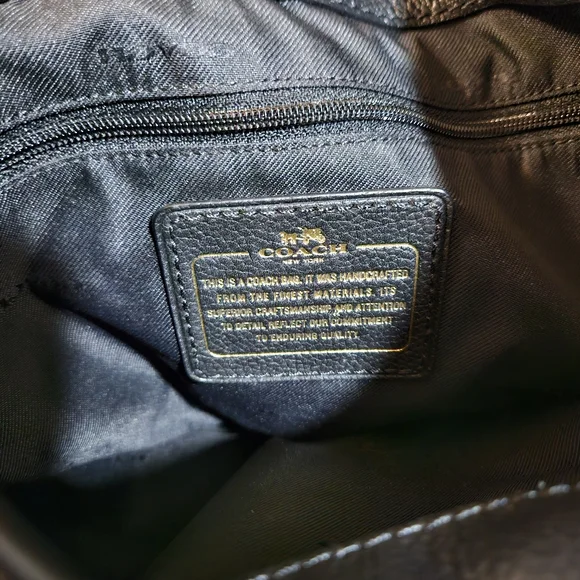 Coach leather black shoulder bag - Picture 2 of 9